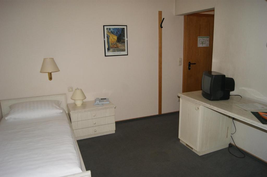 إسن Hotel Domstuben الغرفة الصورة