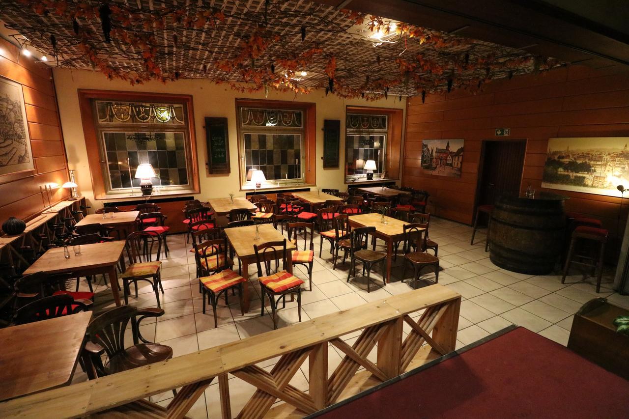 إسن Hotel Domstuben المظهر الخارجي الصورة